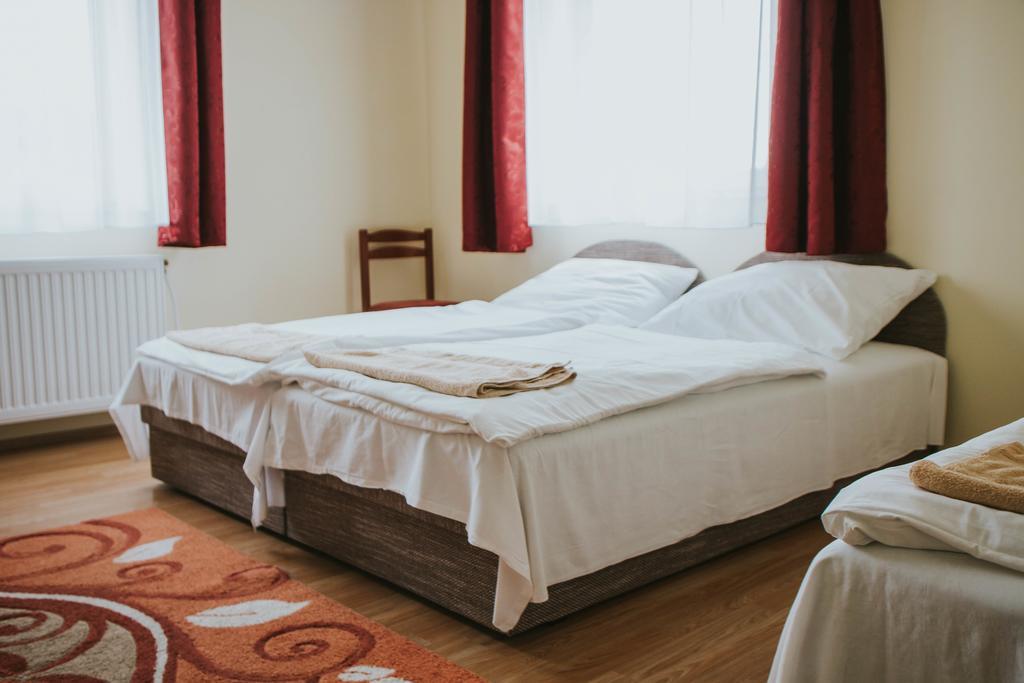 Szép Kert Vendégház Szekszárd Extérieur photo